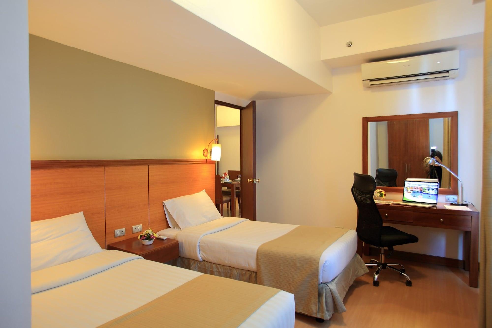 The Malayan Plaza Hotel Pasig City Exteriér fotografie