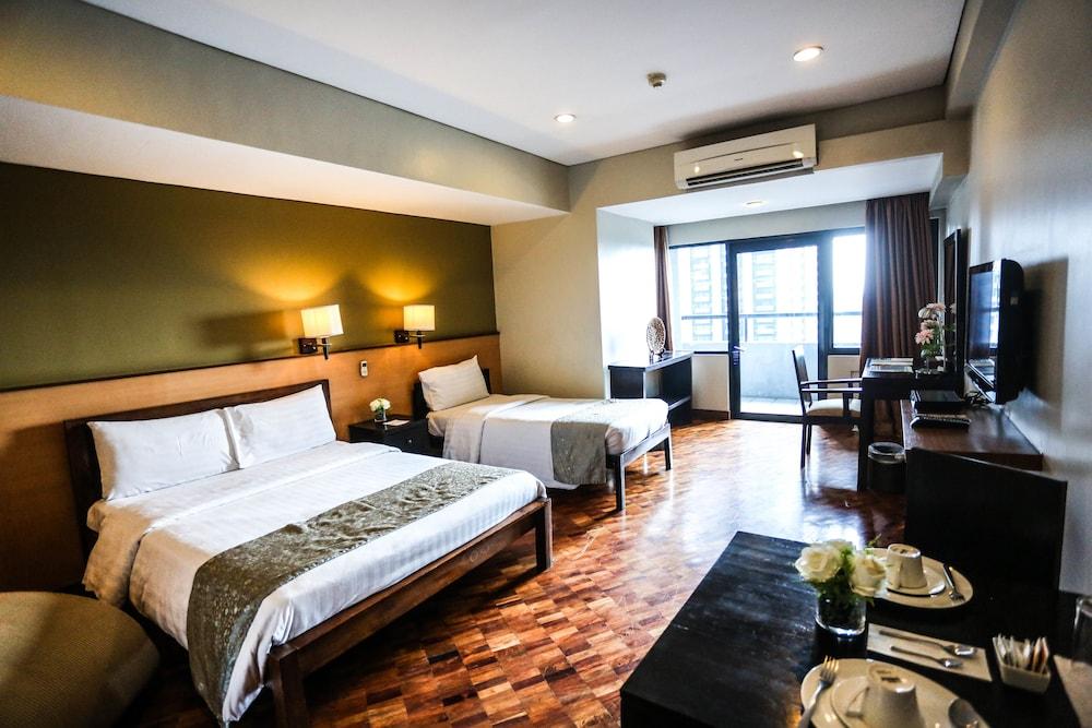 The Malayan Plaza Hotel Pasig City Exteriér fotografie