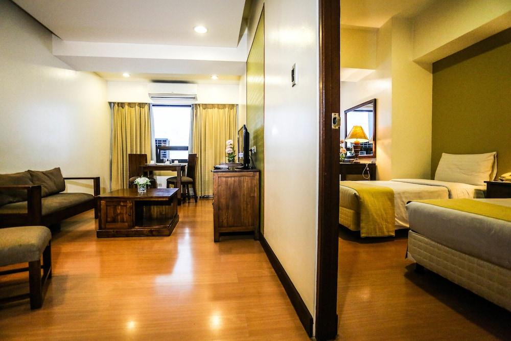 The Malayan Plaza Hotel Pasig City Exteriér fotografie