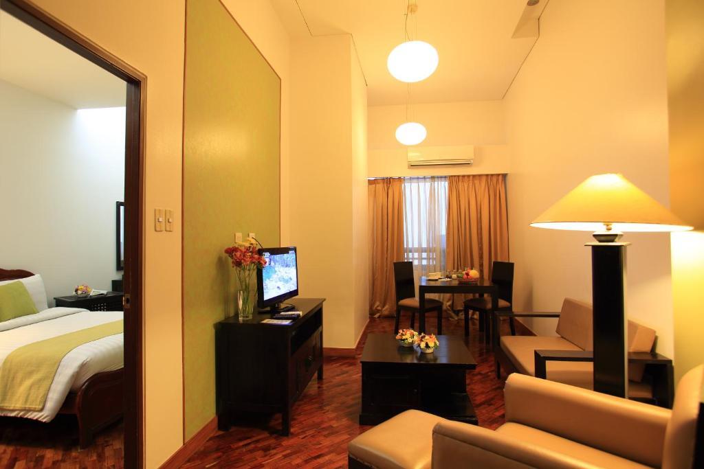 The Malayan Plaza Hotel Pasig City Exteriér fotografie