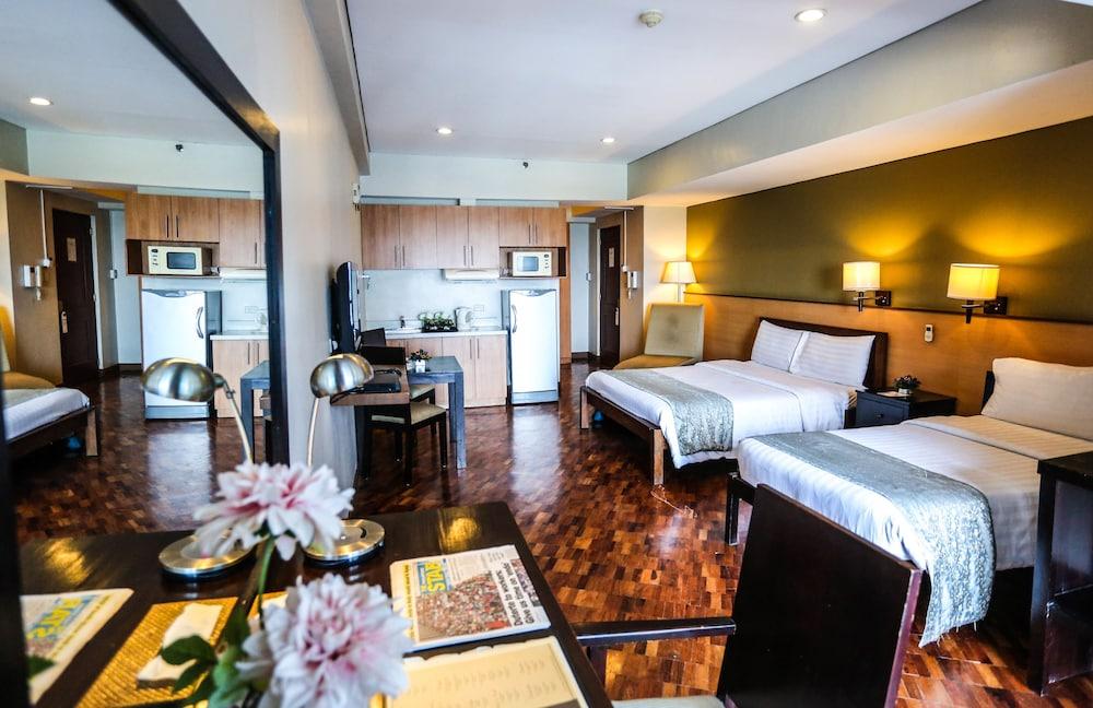 The Malayan Plaza Hotel Pasig City Exteriér fotografie