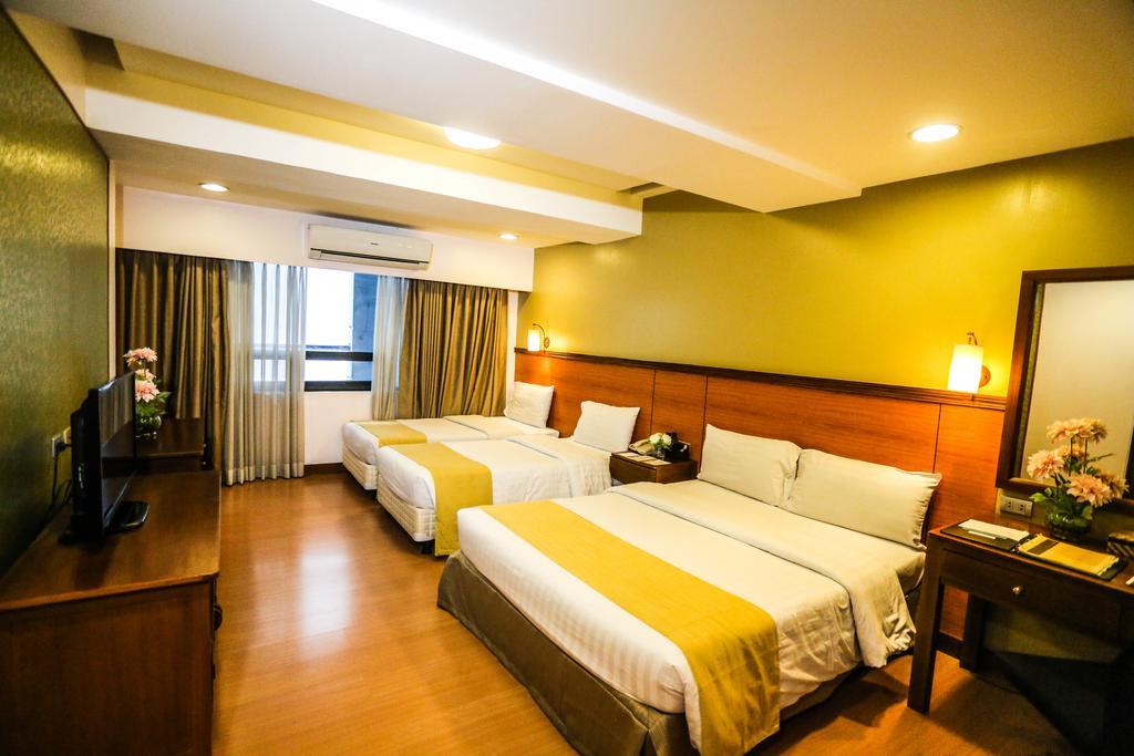 The Malayan Plaza Hotel Pasig City Exteriér fotografie