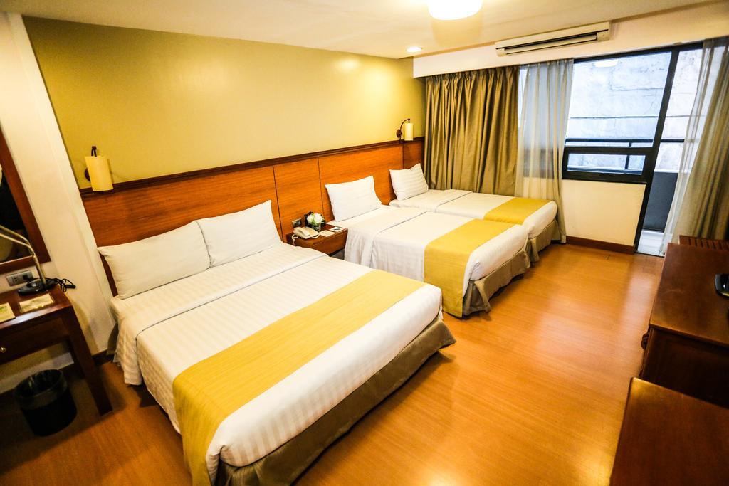 The Malayan Plaza Hotel Pasig City Exteriér fotografie