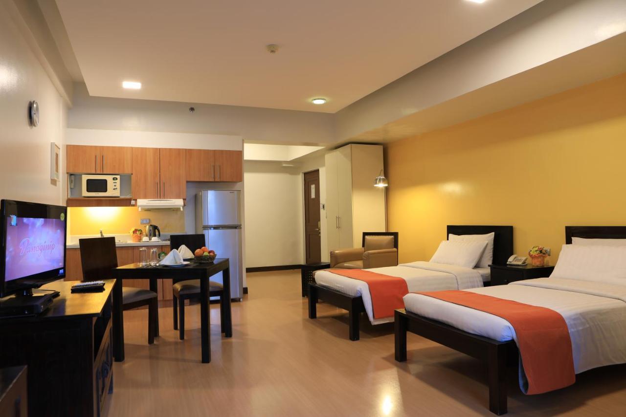 The Malayan Plaza Hotel Pasig City Exteriér fotografie