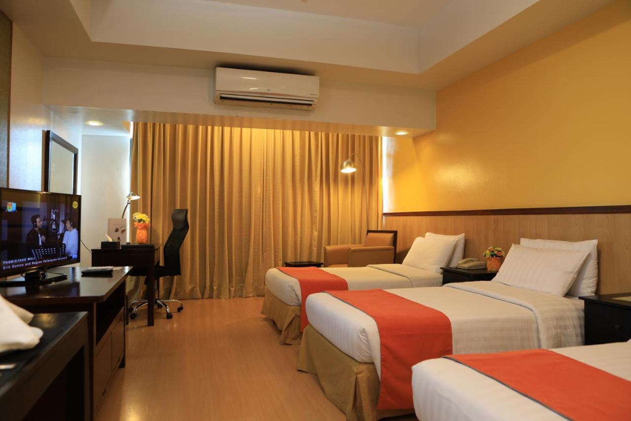 The Malayan Plaza Hotel Pasig City Exteriér fotografie